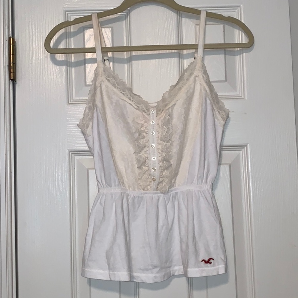 Lace Floral Patterned Tank!
